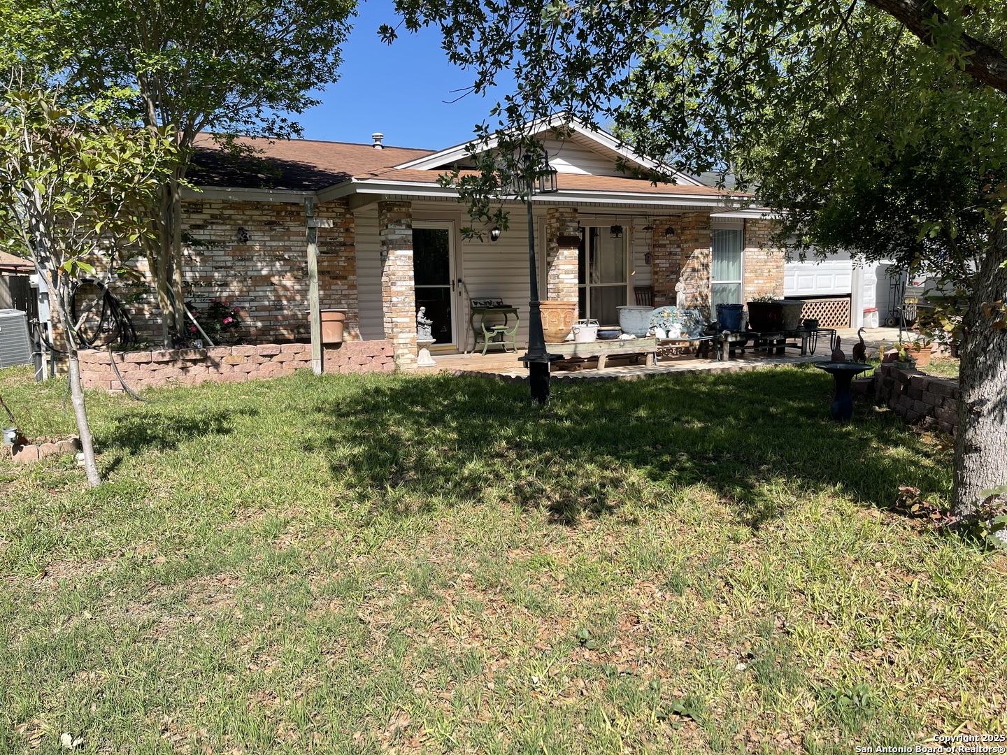 7501 Jonquill