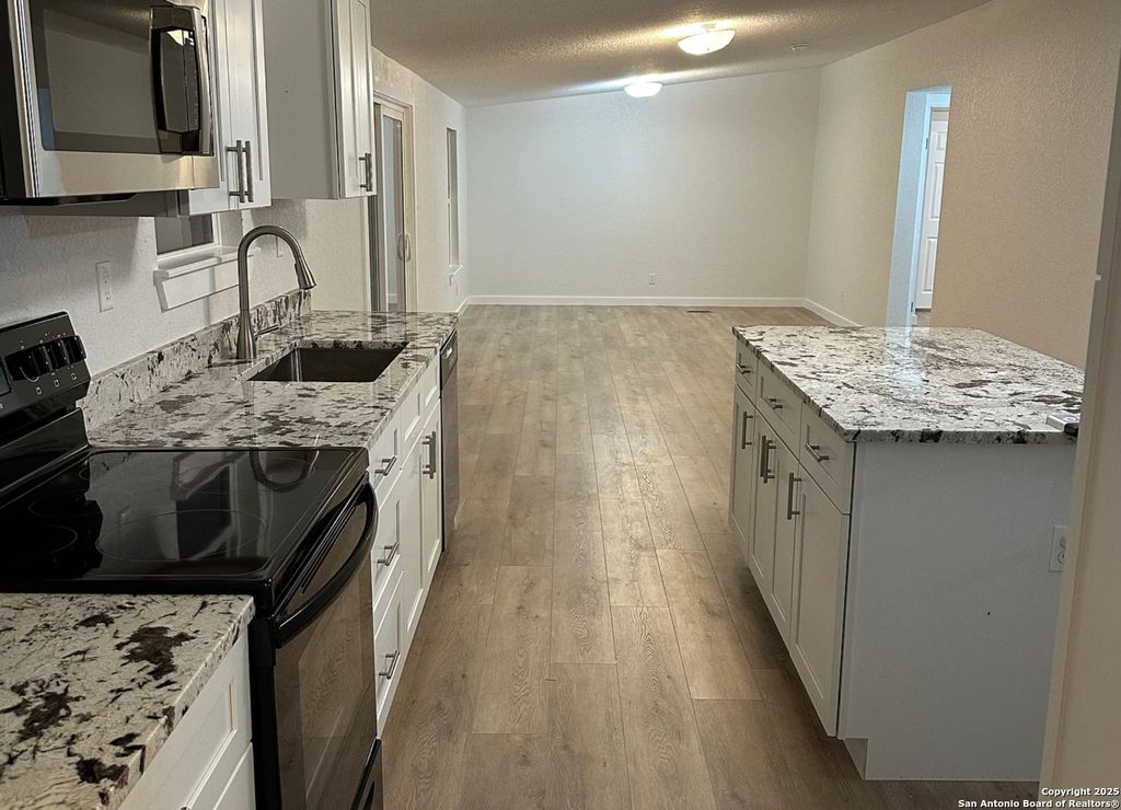 Photo of 1284 Glenn, Canyon Lake, TX 78133 (MLS # 1907677)