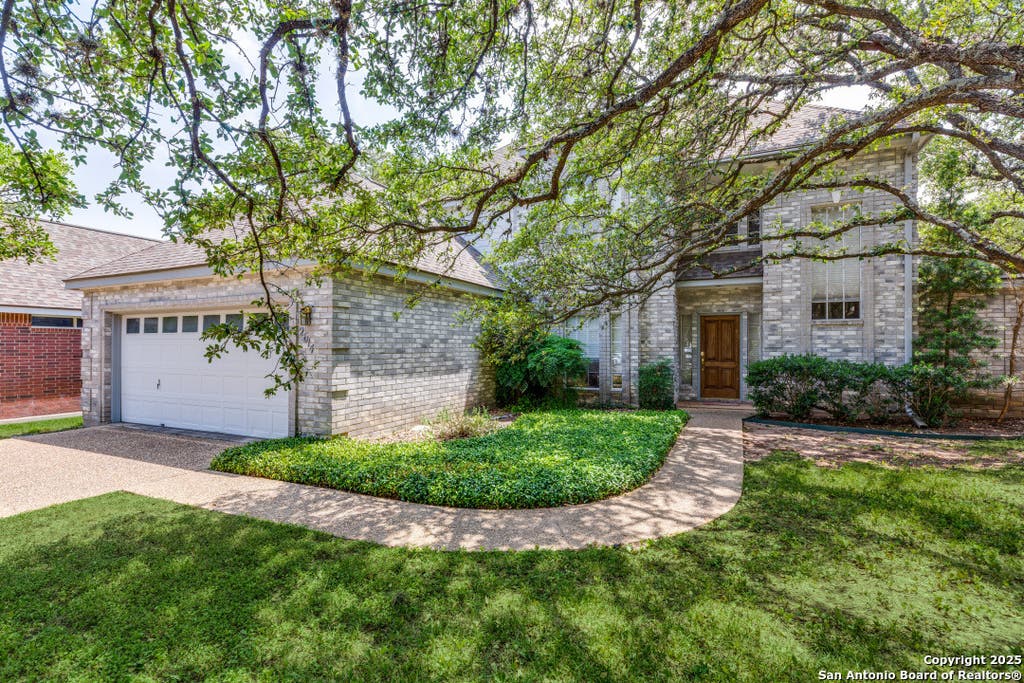 Photo of 2614 Inwood View, San Antonio, TX 78248 (MLS # 1870352)