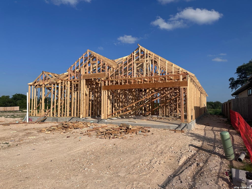 Photo of 321 SAWTOOTH OAK DR, Seguin, TX 78155 (MLS # 1994834)