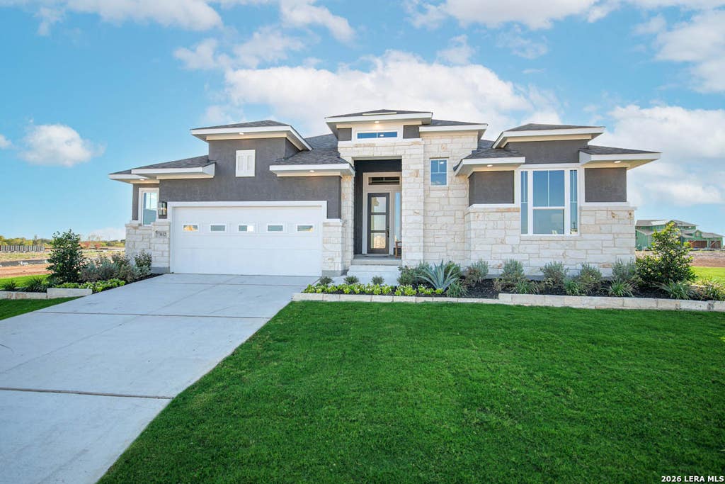 Photo of 321 SAWTOOTH OAK DR, Seguin, TX 78155 (MLS # 1994834)