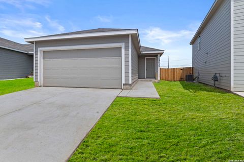 13039 Lake Fryer St Hedwig TX 78152