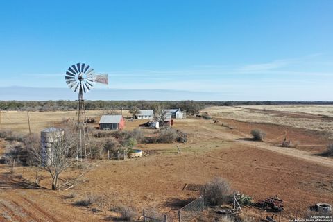 3728 Fm 462 Hondo TX 78861