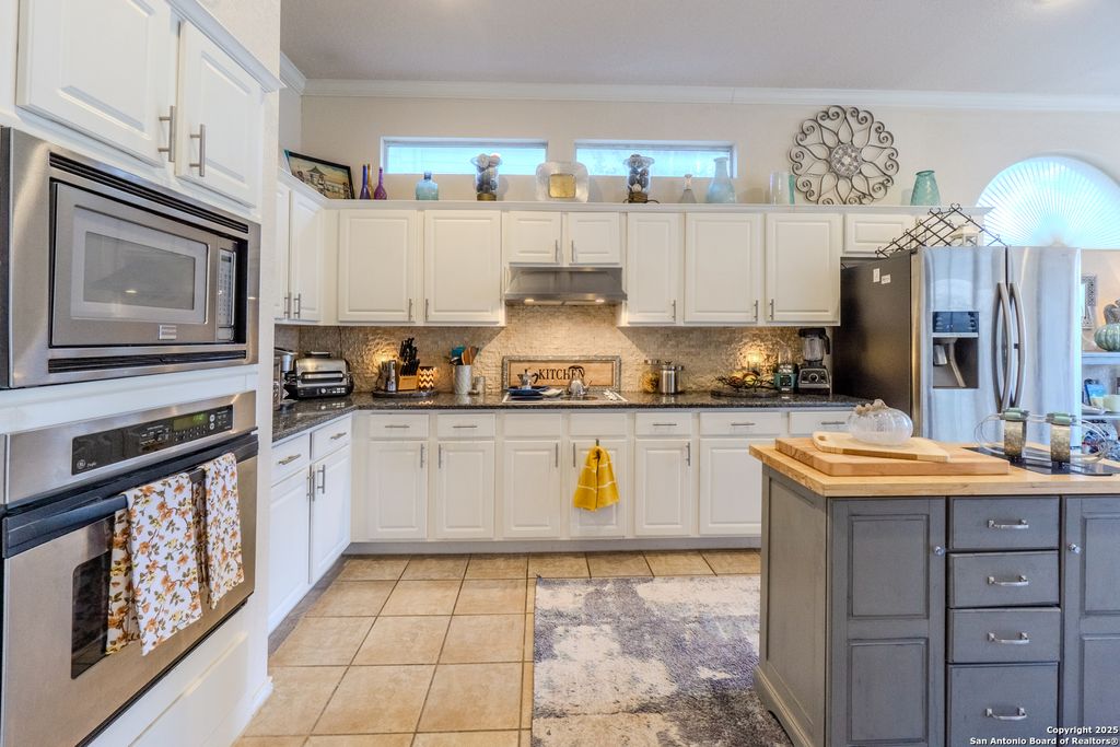 Photo of 610 Mello Oak, San Antonio, TX 78258 (MLS # 1923282)