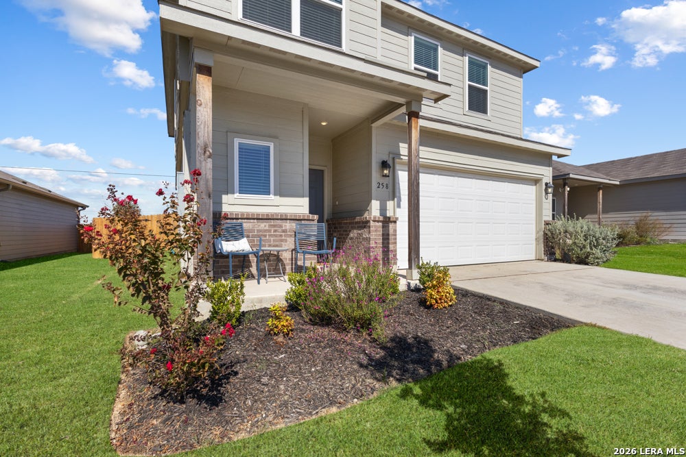 258 LANDING LN