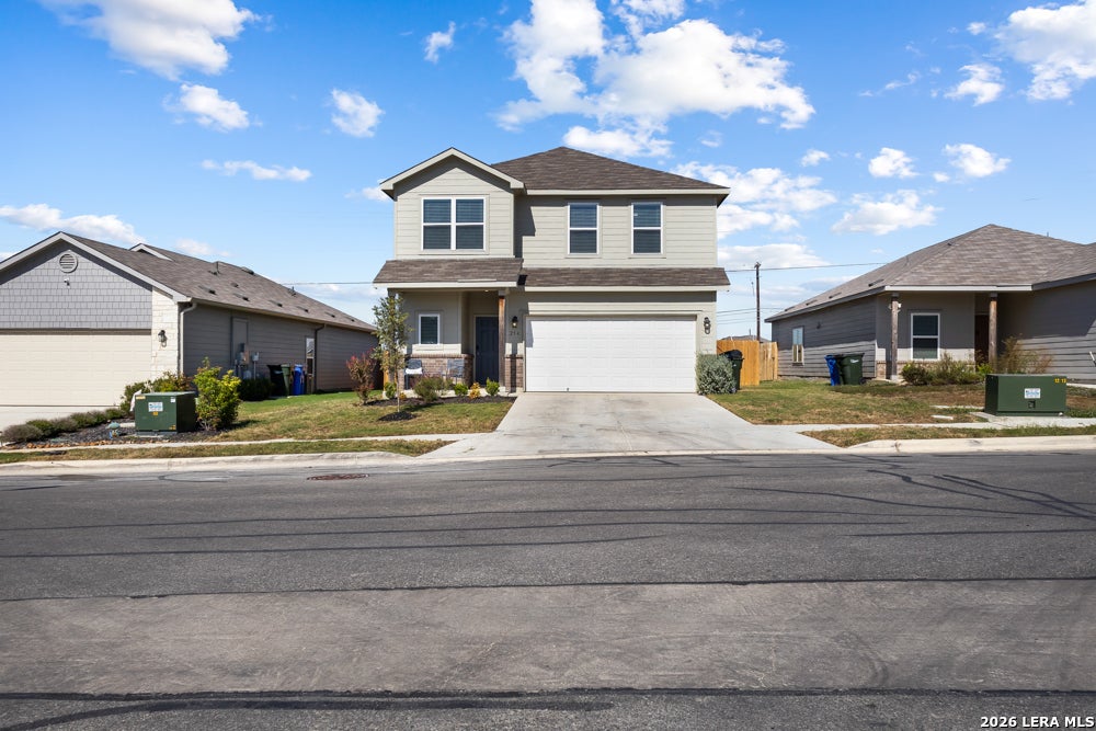 258 LANDING LN
