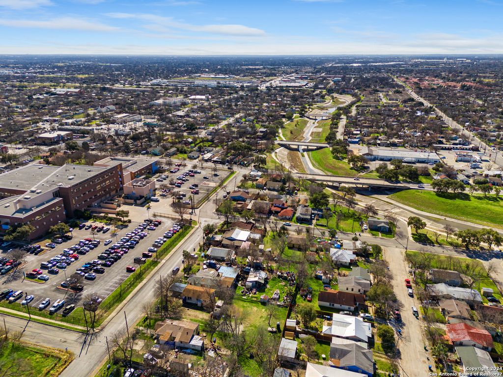 Photo of 544 S Spring St #1, San Antonio, TX 78207 (MLS # 1760675)