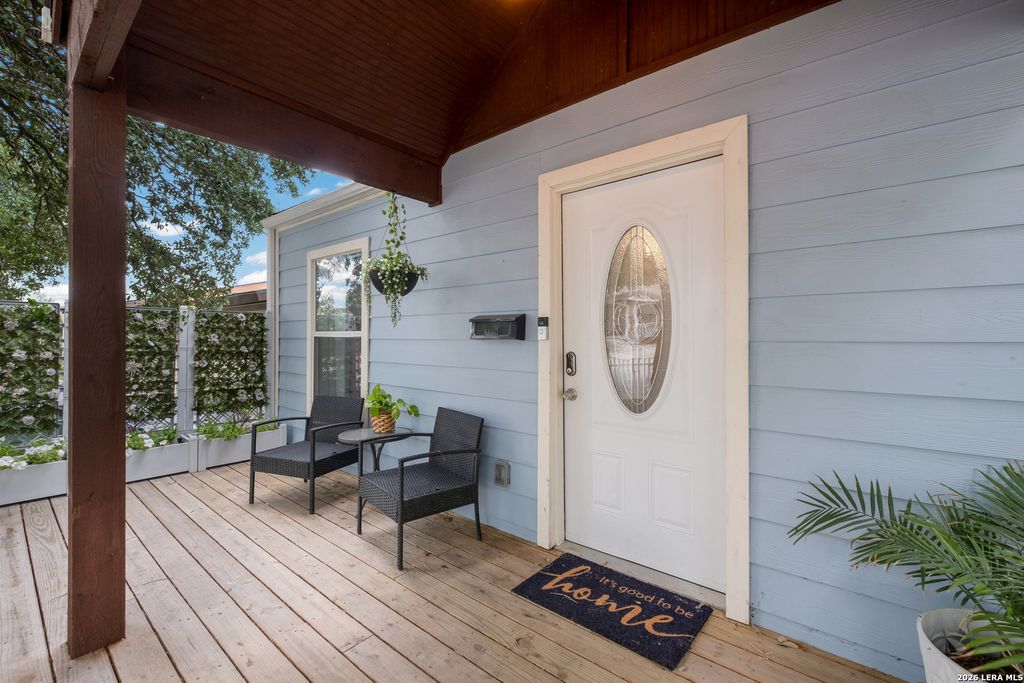 Photo of 1318 Edison Dr, San Antonio, TX 78201 (MLS # 1959060)