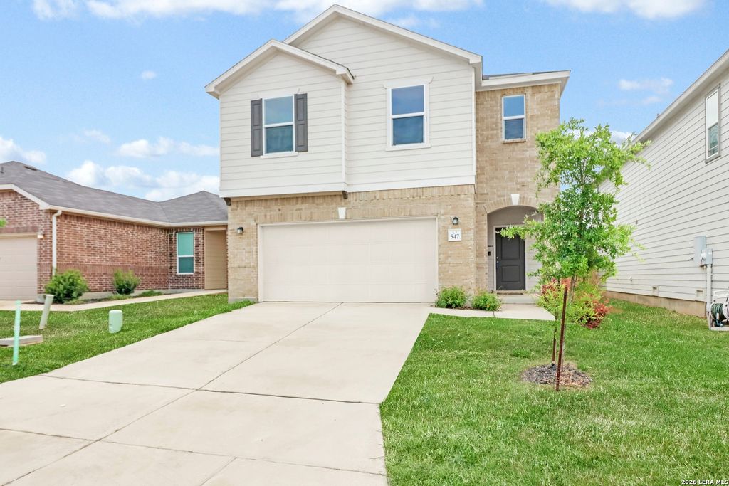 Photo of 547 DEER CREST DR, New Braunfels, TX 78130 (MLS # 1957497)