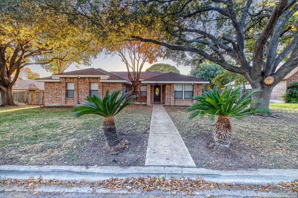 Photo of 141 COTTONWOOD ST, Uvalde, TX 78801 (MLS # 1929892)