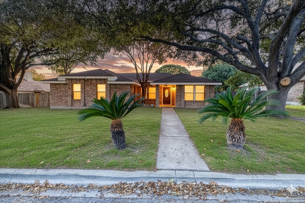 Photo of 141 COTTONWOOD ST, Uvalde, TX 78801 (MLS # 1929892)