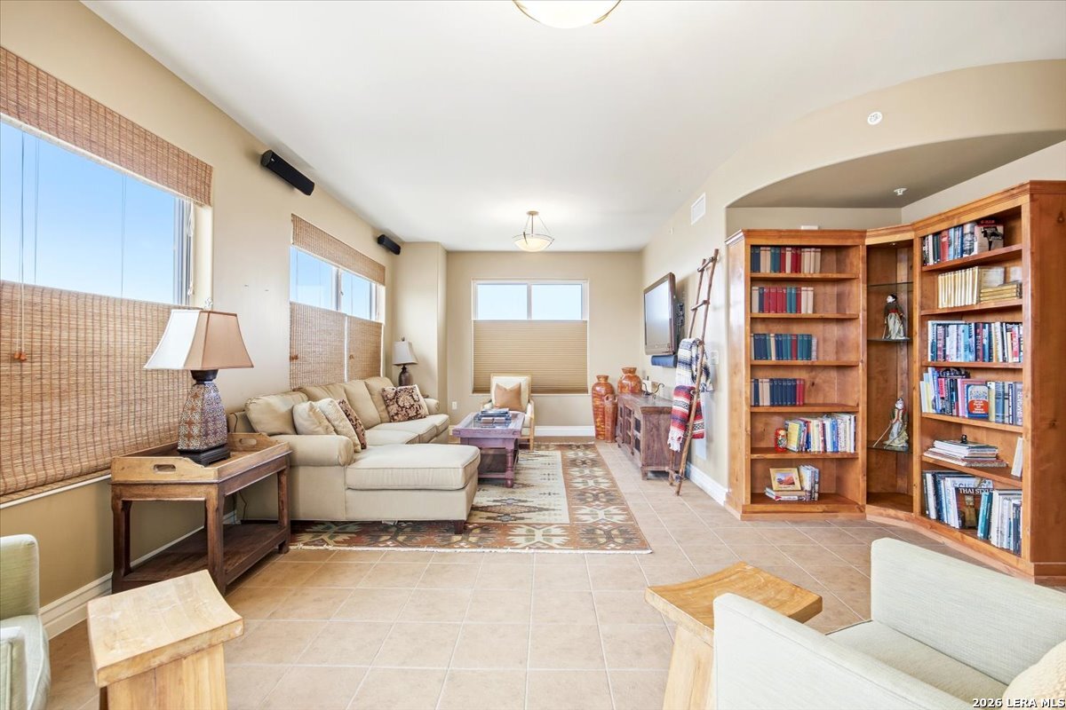 215 N Center St 1503