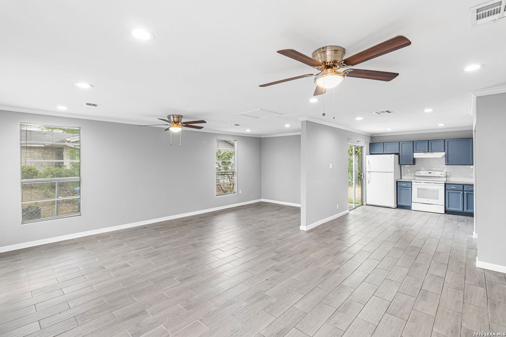 Photo of 4334 HICKORY HILL DR, Kirby, TX 78219 (MLS # 1990012)