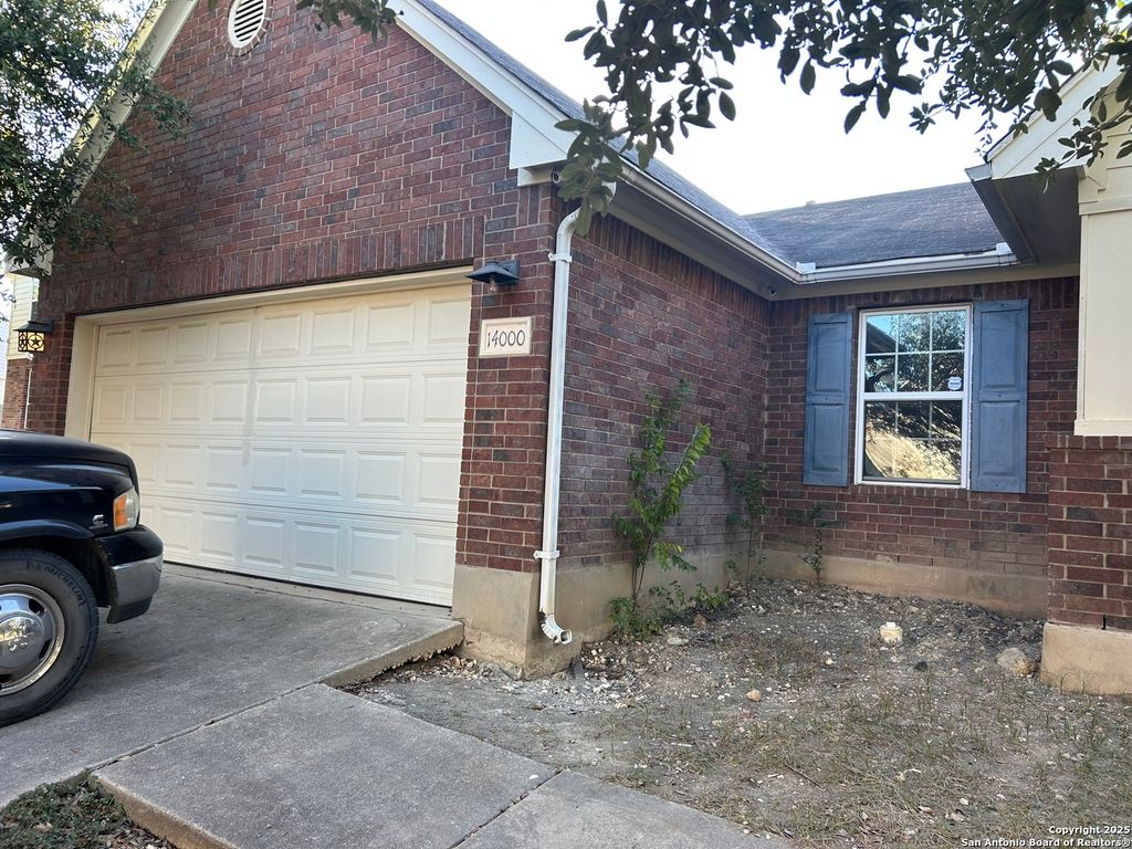Photo of 14000 Massena Park, Live Oak, TX 78233 (MLS # 1914875)