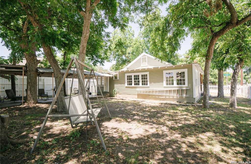 Photo of 793 N Houston Avenue, New Braunfels, TX 78130 (MLS # 1994283)