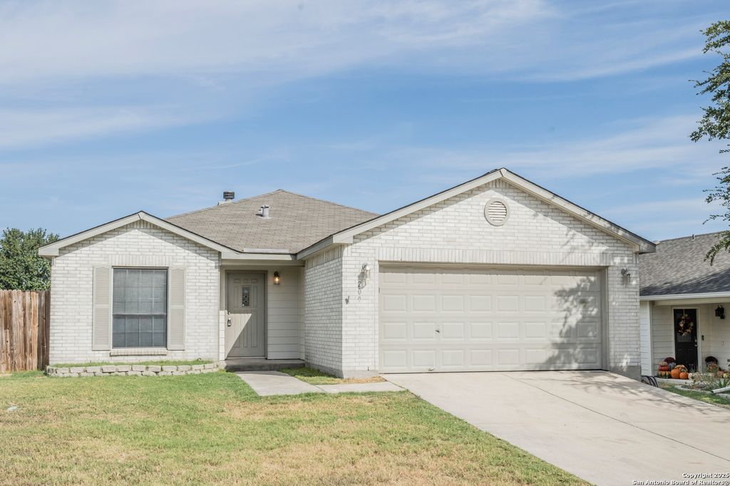 Photo of 200 Willow Run, Cibolo, TX 78108 (MLS # 1911749)