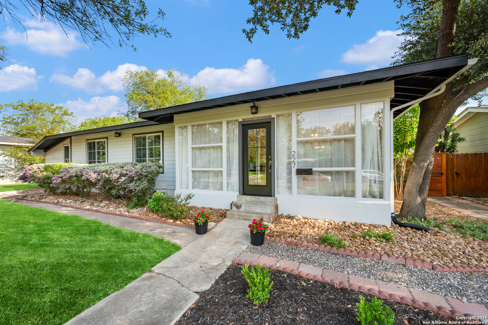 227 Devonshire
