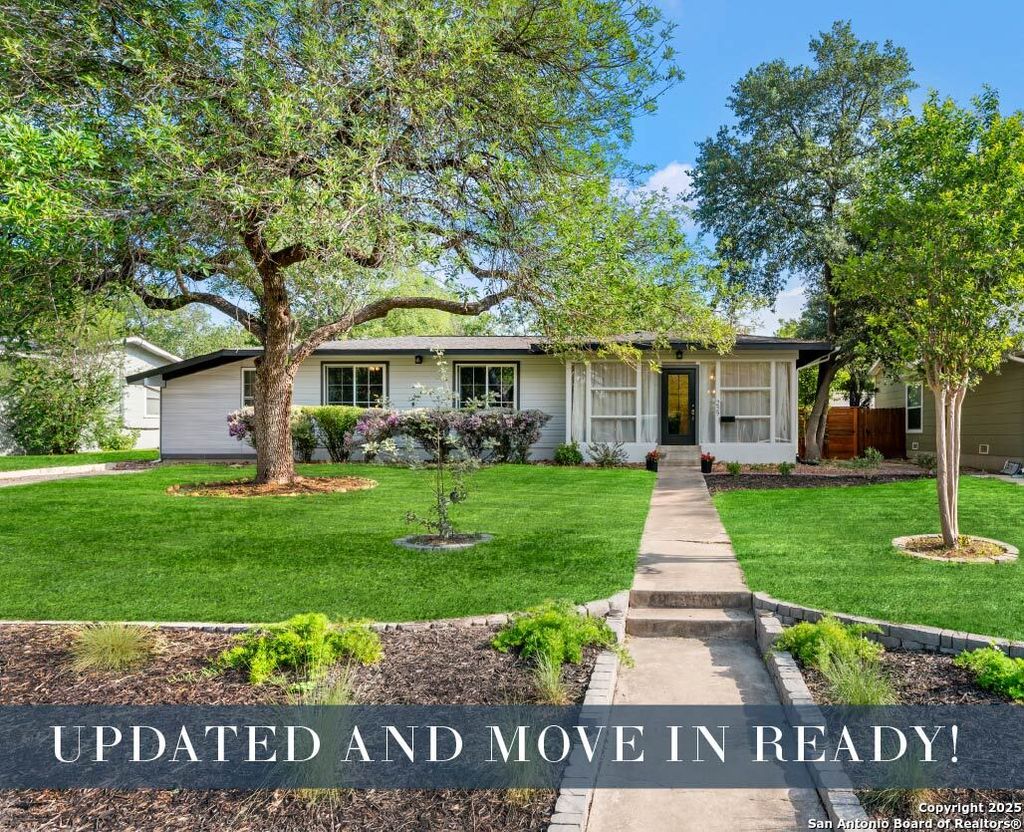 Photo of 227 Devonshire, San Antonio, TX 78209 (MLS # 1875117)
