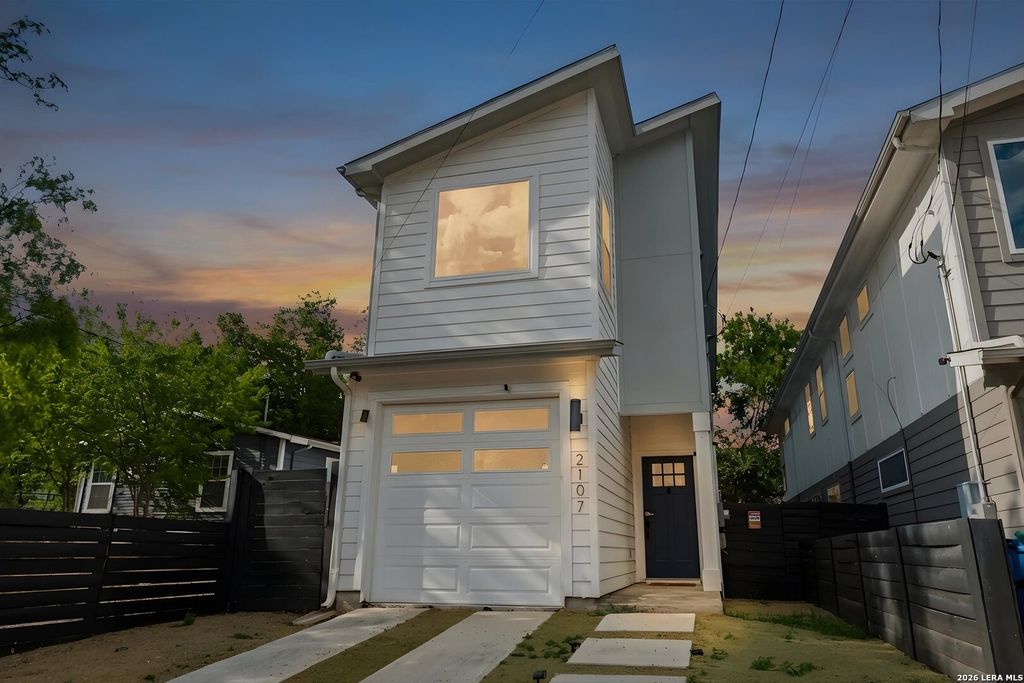 Photo of 2107 Schley Ave, San Antonio, TX 78210 (MLS # 1958739)