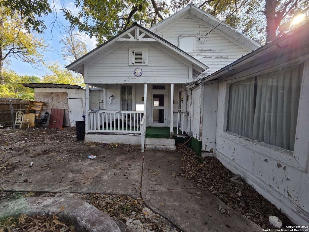 Photo of 116 Hill, San Antonio, TX 78212 (MLS # 1929624)