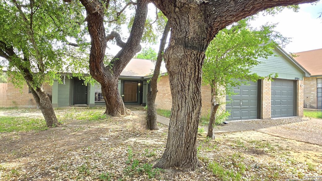 Photo of 8902 Amber Dusk, San Antonio, TX 78250 (MLS # 1896276)