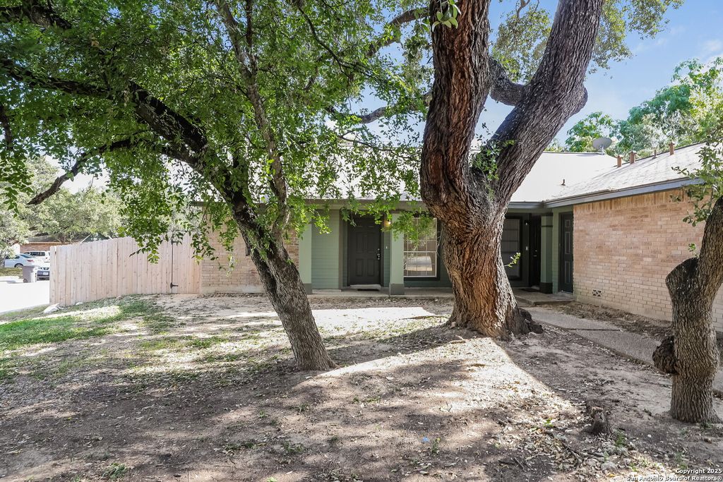 Photo of 8902 Amber Dusk, San Antonio, TX 78250 (MLS # 1896276)