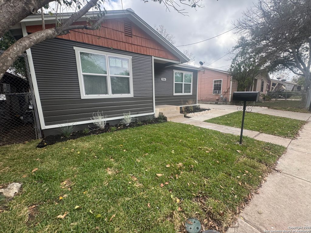 Photo of 306 Cupples, San Antonio, TX 78237 (MLS # 1930100)