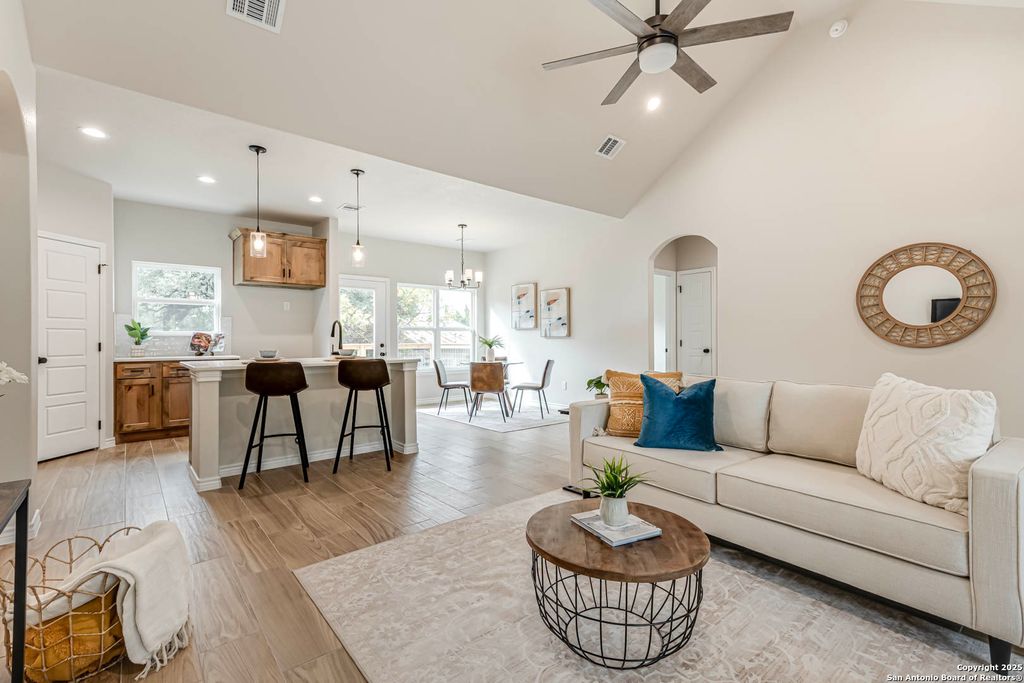 Photo of 294 Lighthouse, Canyon Lake, TX 78133 (MLS # 1880503)