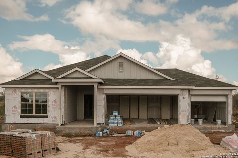 A home in Floresville