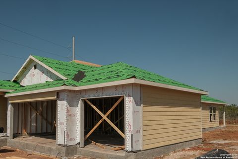 A home in Floresville