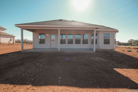 A home in Floresville