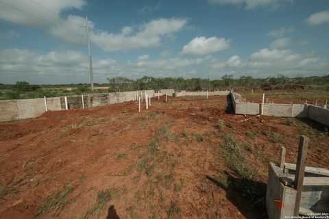 A home in Floresville