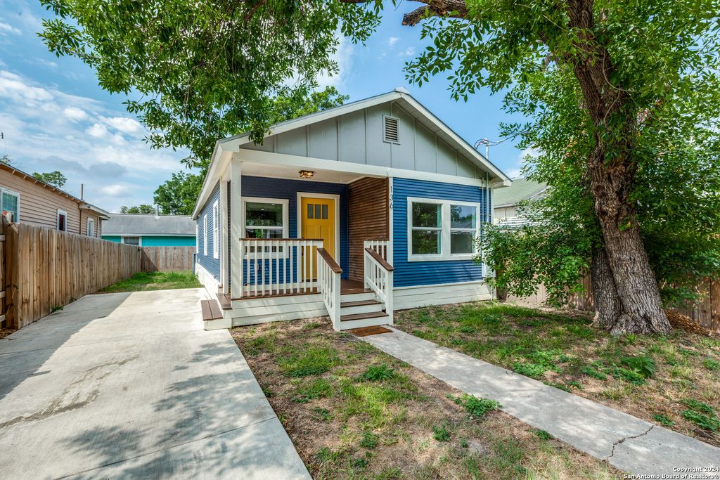 Photo of 136 W Lambert St, San Antonio, TX 78204 (MLS # 1947649)