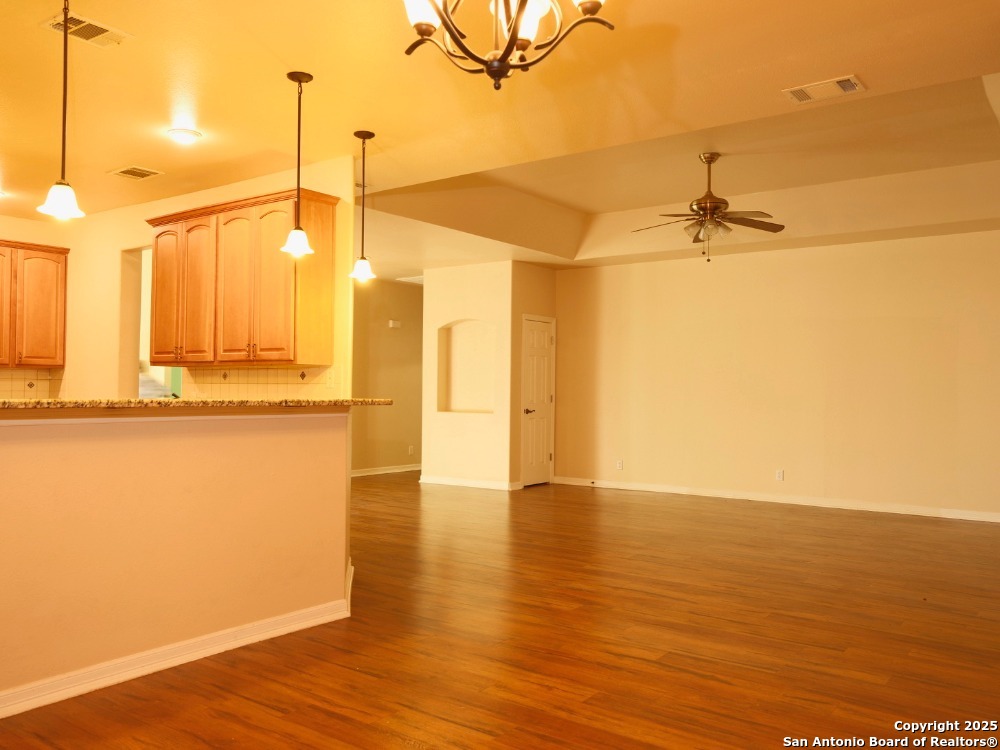 8814 Spanish Moss
