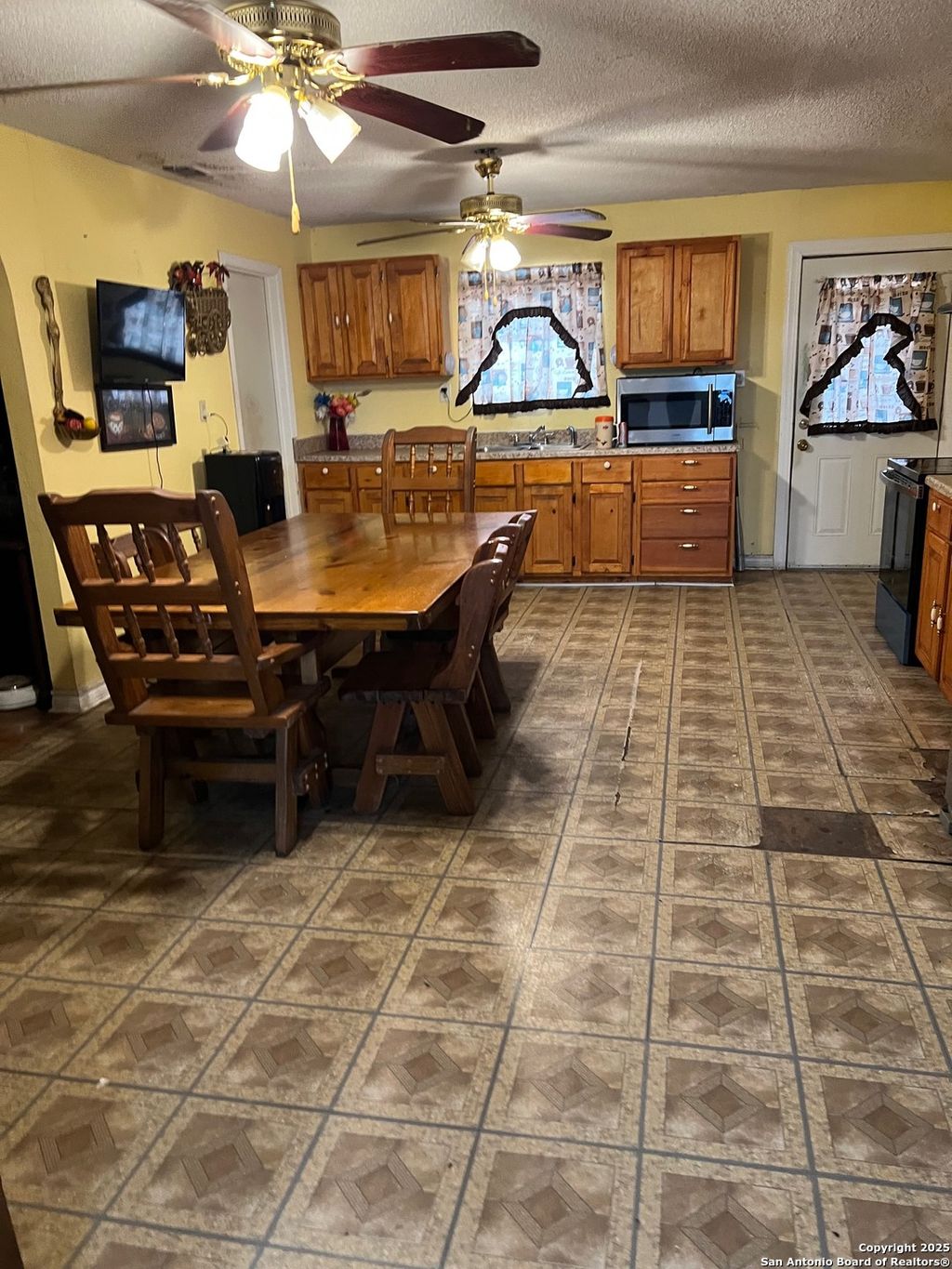 Photo of 514 Redfern, San Antonio, TX 78264 (MLS # 1930103)