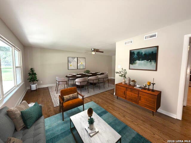Photo of 539 Oakleaf Dr, San Antonio, TX 78209 (MLS # 2009086)