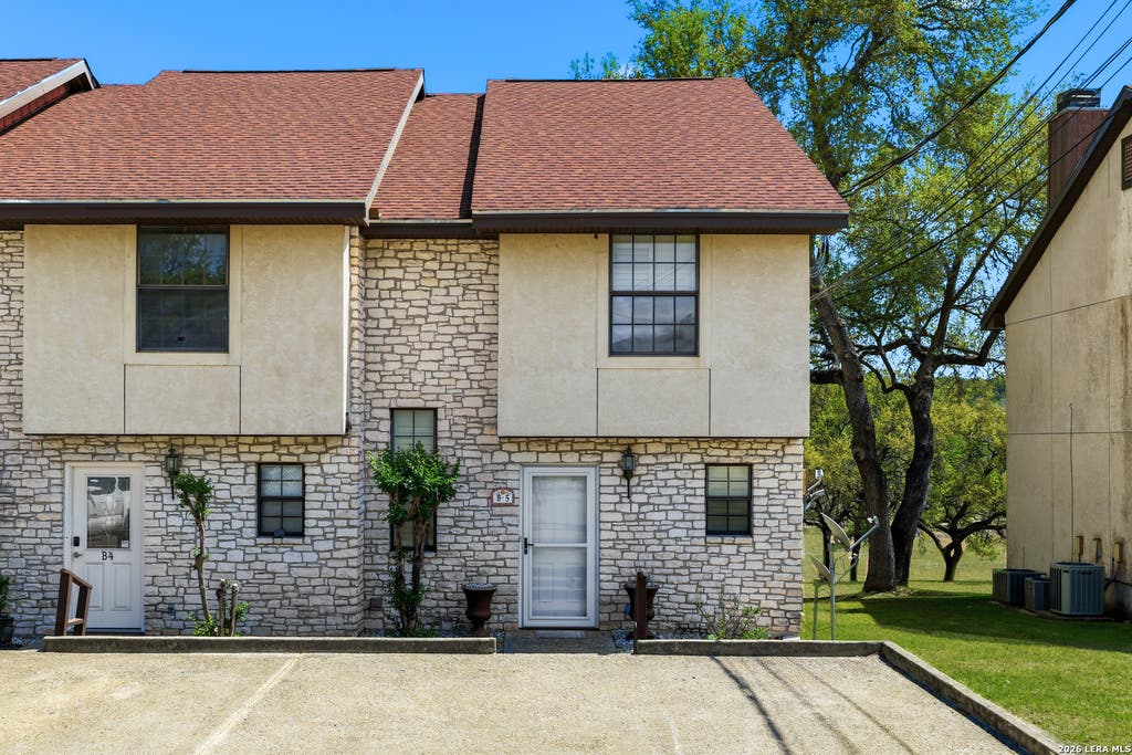 Photo of 421 Watts UNIT B5, Canyon Lake, TX 78133 (MLS # 1954678)