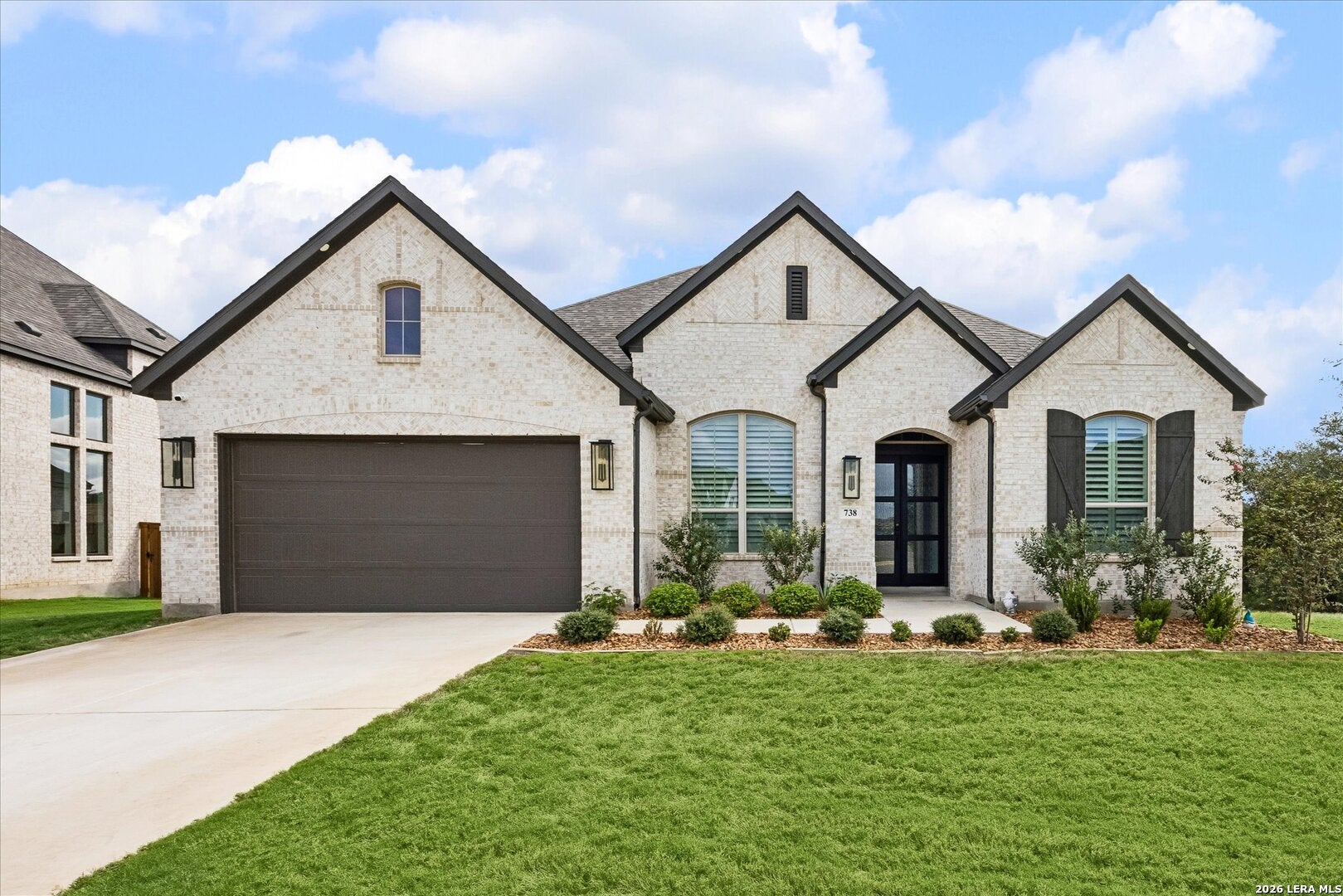 738 Borchers Blvd