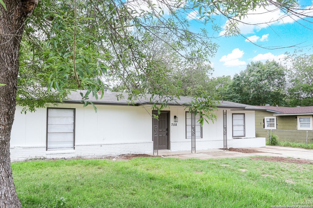 Photo of 7118 Castleridge, San Antonio, TX 78227 (MLS # 1913589)