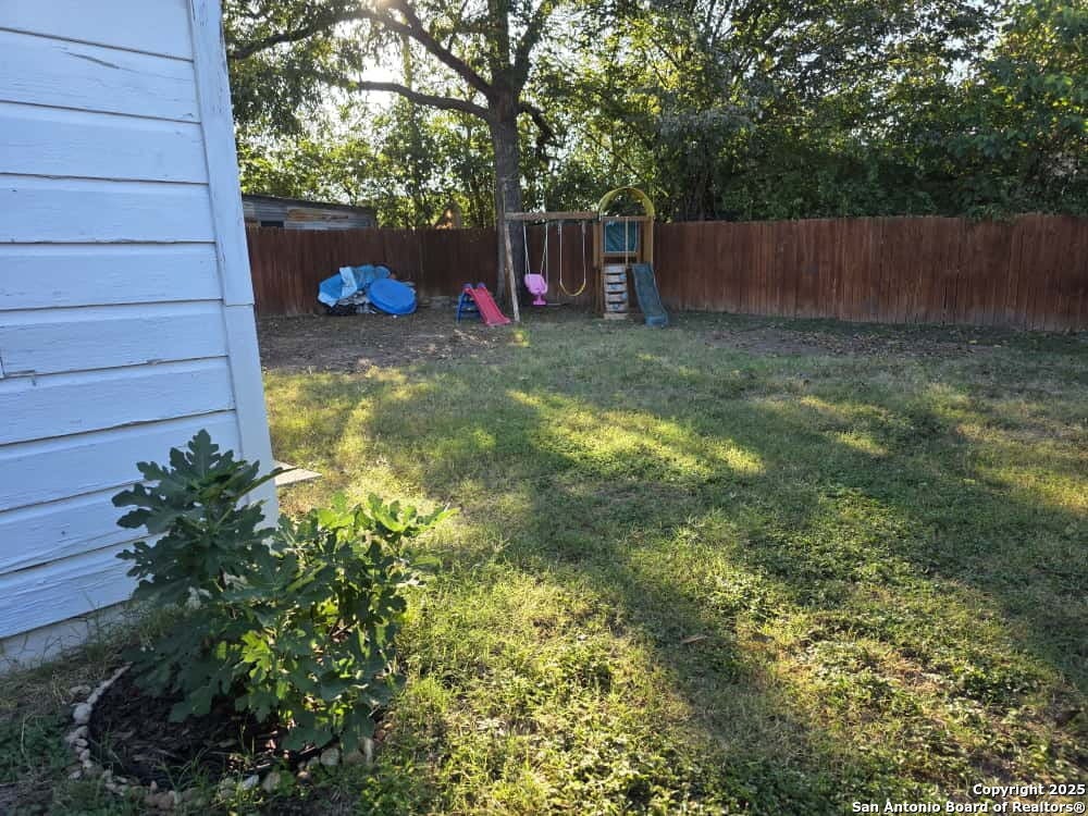 Photo of 932 S Getty, Uvalde, TX 78801 (MLS # 1916743)