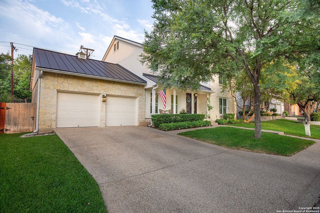 Photo of 22 Court Circle, San Antonio, TX 78209 (MLS # 1870125)