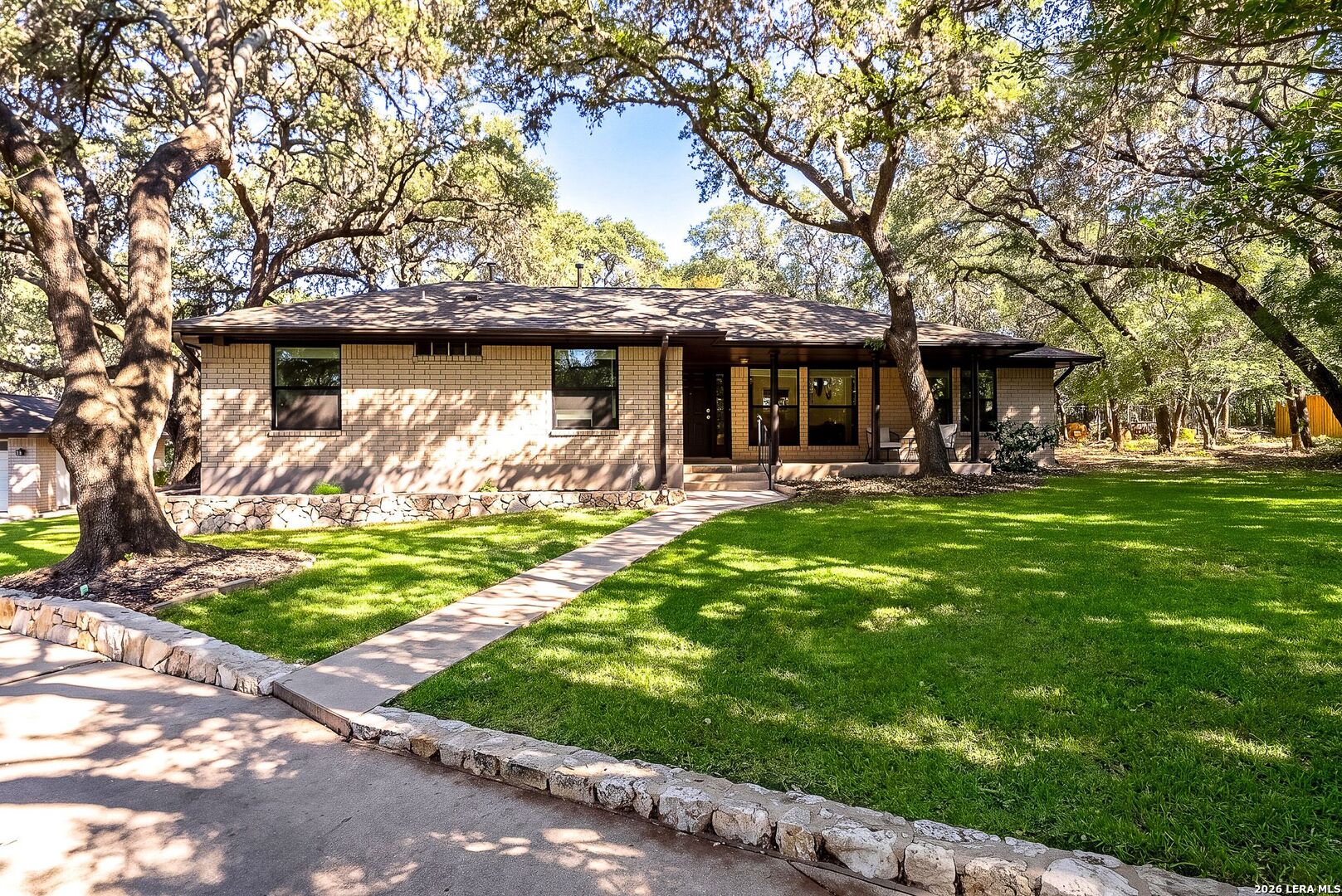 8621 INDIAN HILLS LN