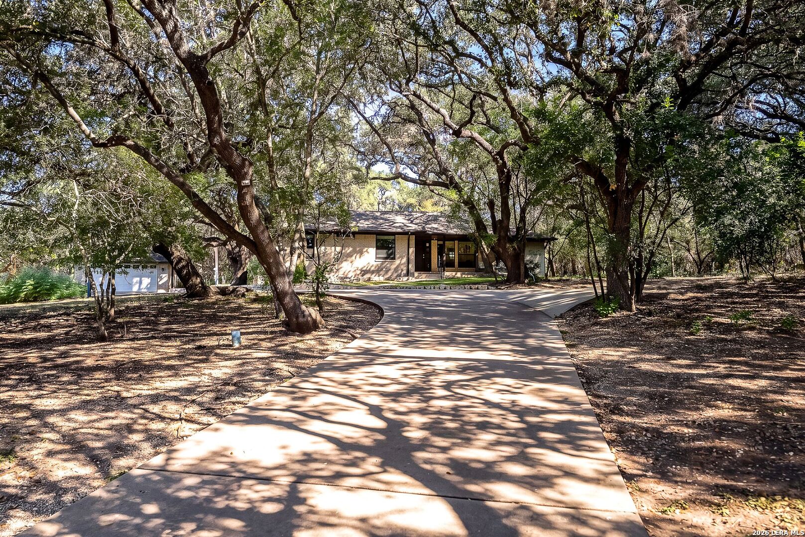 8621 INDIAN HILLS LN