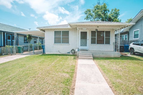 Photo of 206 University, San Antonio, TX 78201 (MLS # 2009005)