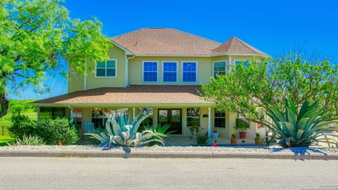 A home in Floresville