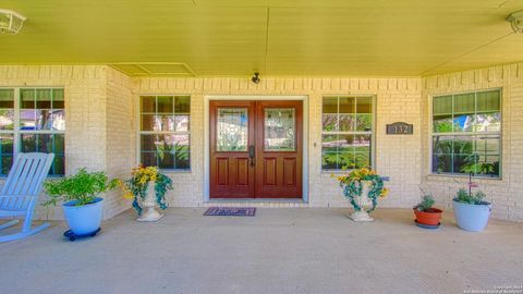 A home in Floresville