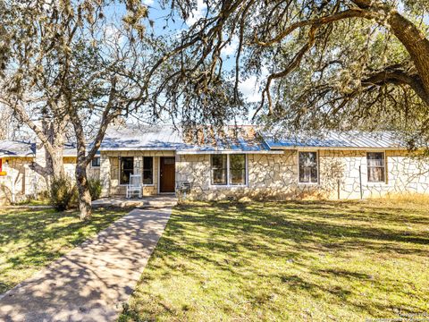 A home in Bandera