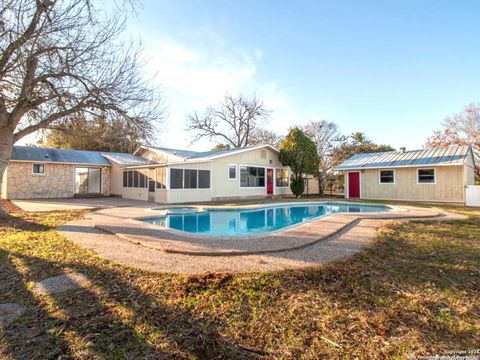 A home in Bandera