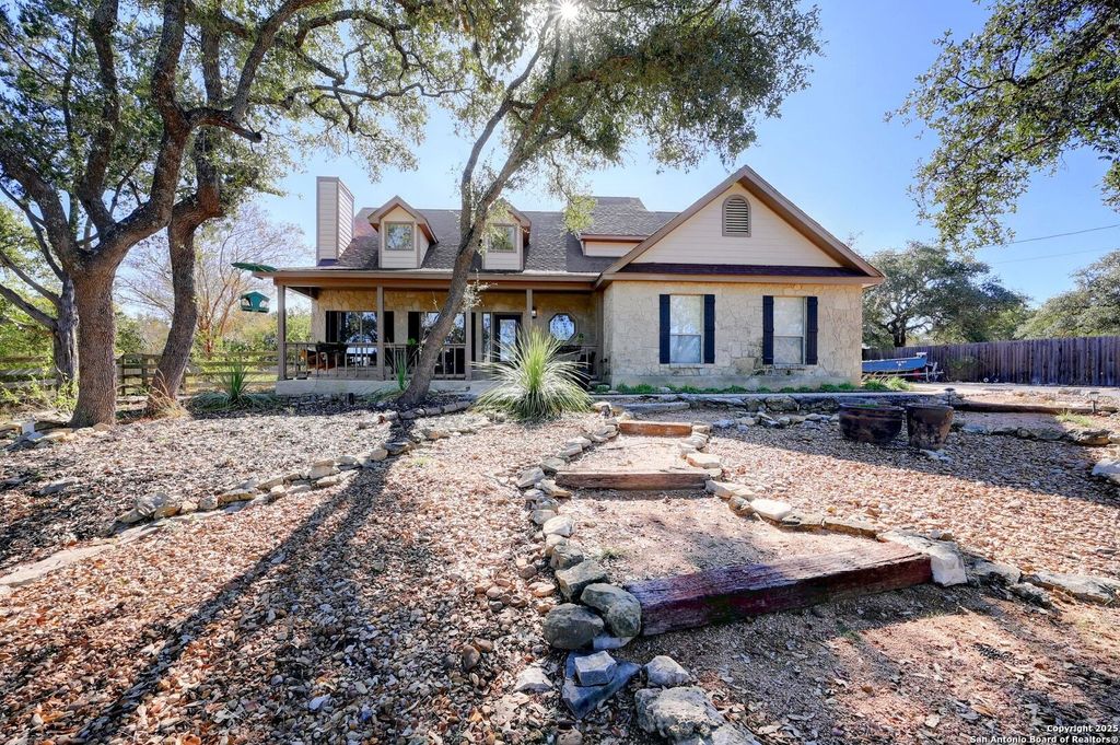 Photo of 26011 Apache Creek, San Antonio, TX 78260 (MLS # 1925601)