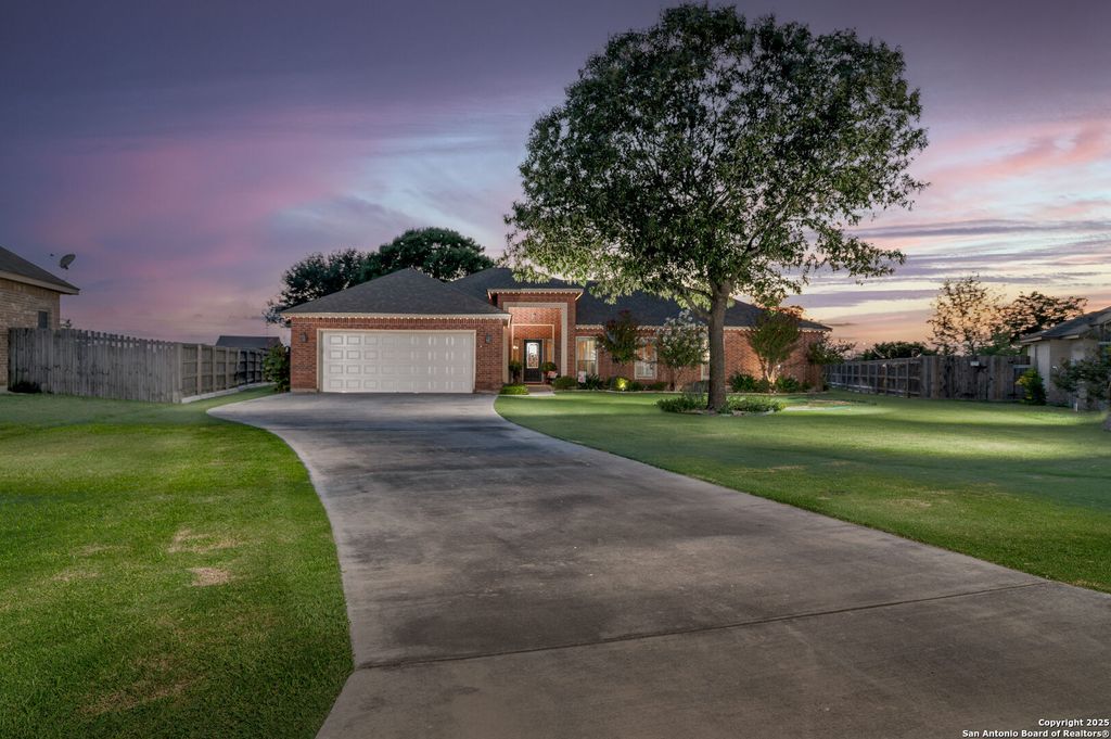 Photo of 170 Castle Breeze, Seguin, TX 78155 (MLS # 1878527)
